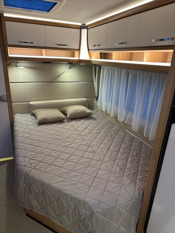 Dethleffs Camper | Grande salle de bain avec douche | Pack batterie | Stério | Grand frigo – Image 25