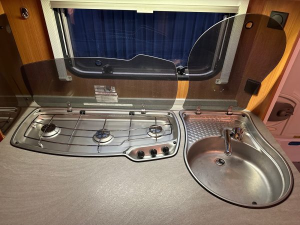 Knaus 450 Sport bien équipé – Image 16