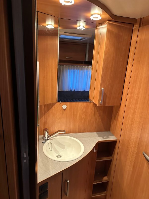 Knaus 450 Sport bien équipé – Image 22