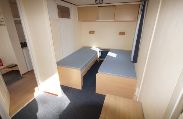 KUNSTSTOF CHALET 1 CHAMBRE – Image 11